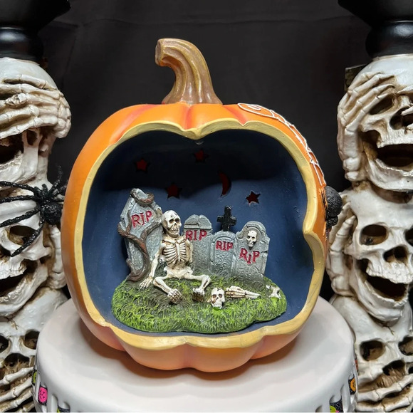 Halloween 7" Color Changing Spooky Skeleton Graveyard Scene Spiderweb Pumpkin - Picture 4 of 15